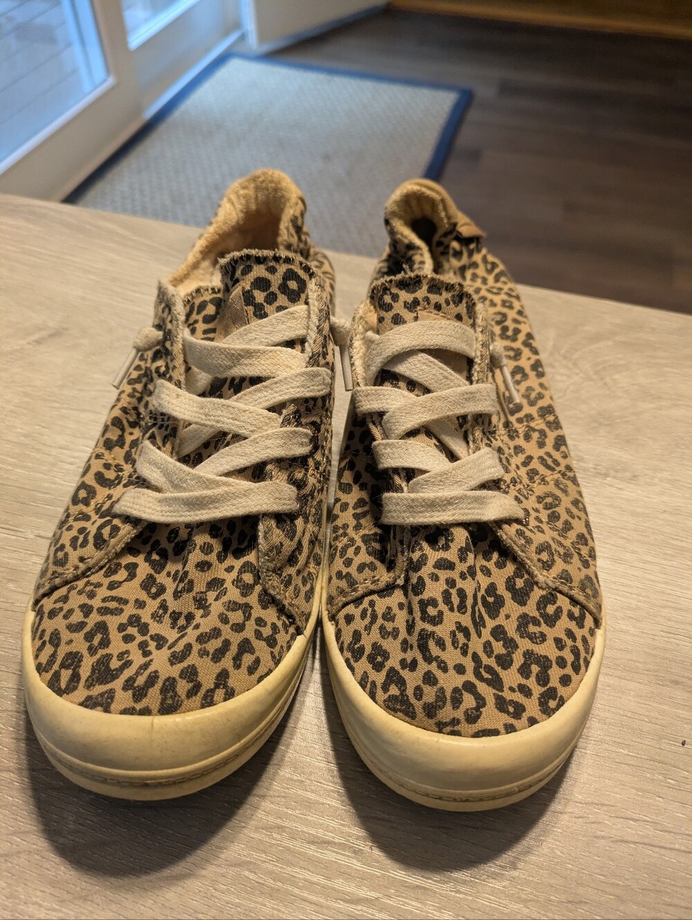 Roxy Leopard Print Sneakers - Tan & Black